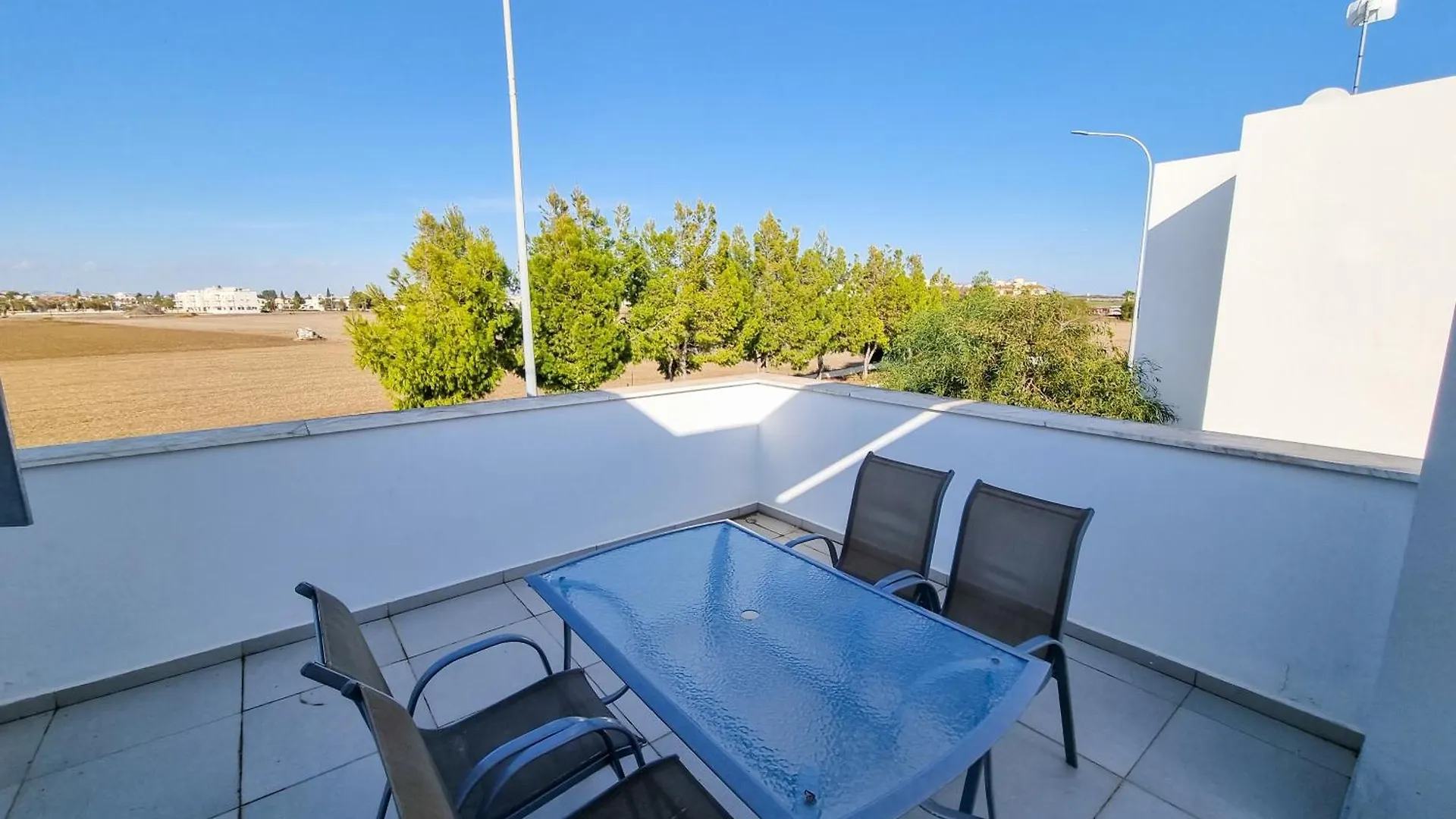Beach Villa With Private Pool And Bbq Larnaca